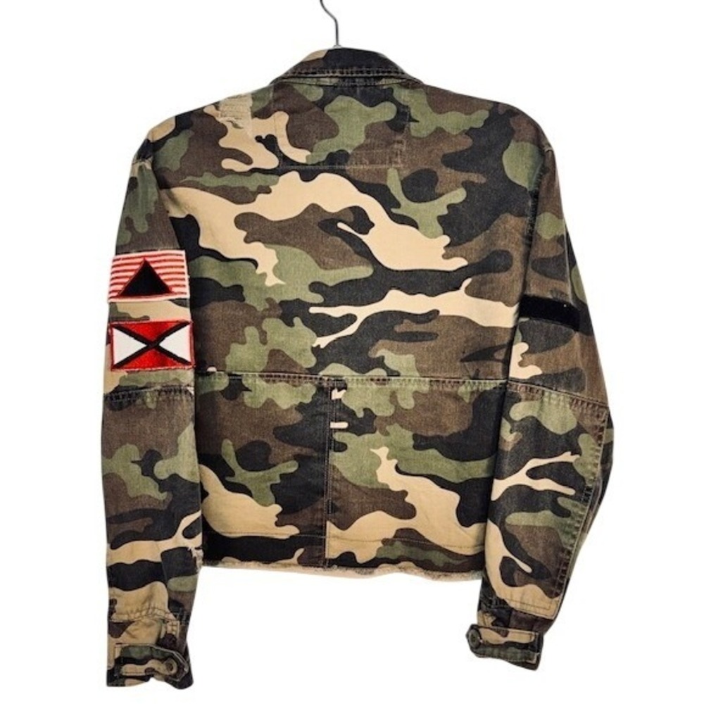 Bershka Camo Utility Jacket Cropped Distressed Raw Hem Small Grunge Casual Edgy - Picture 2 of 16